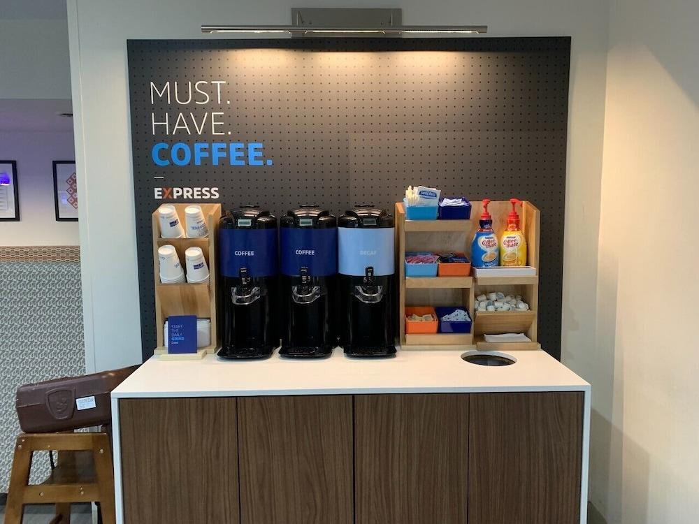 Holiday Inn Express & Suites Evansville North By Ihg Warrenton Esterno foto