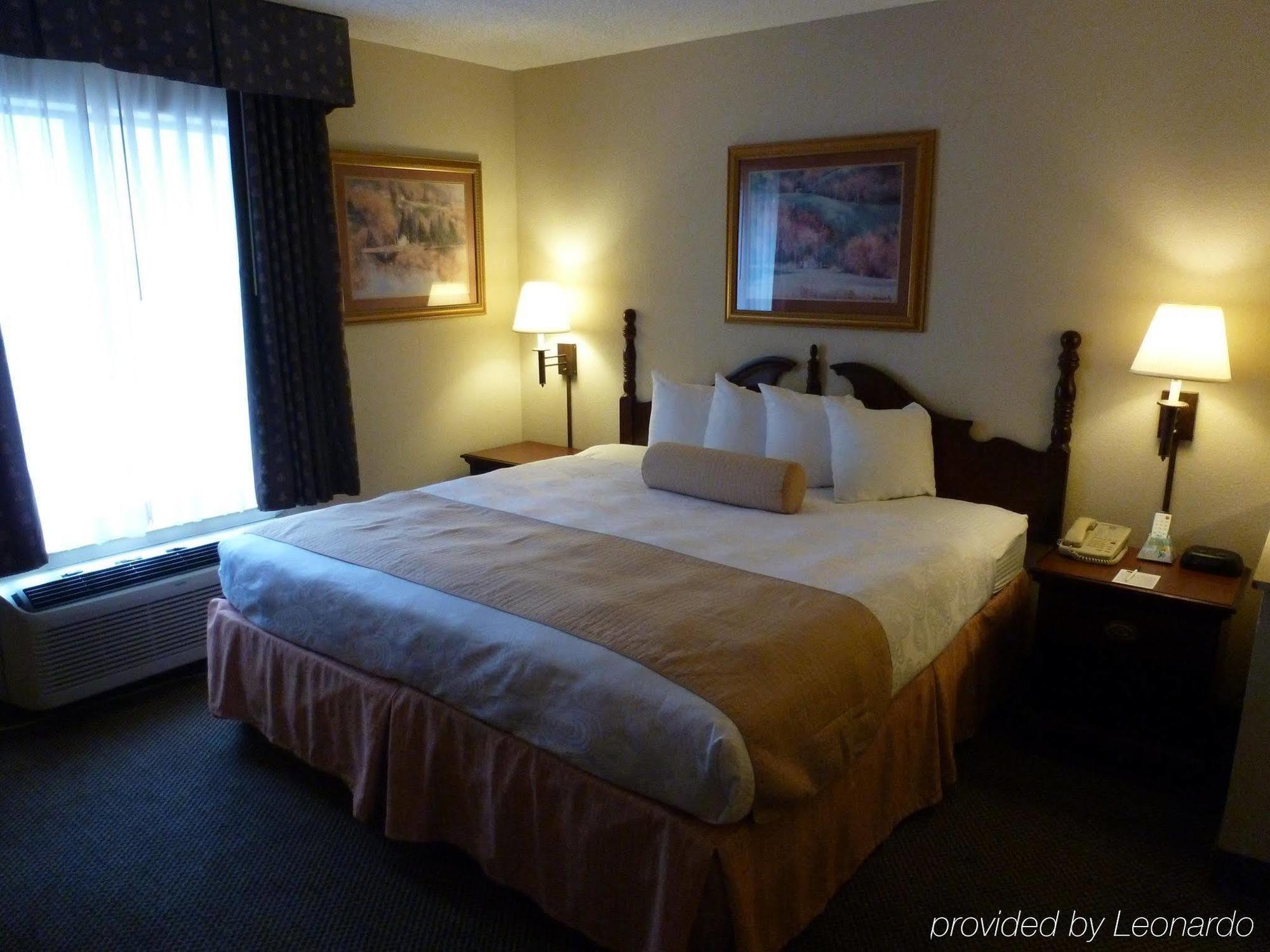 Holiday Inn Express & Suites Evansville North By Ihg Warrenton Camera foto